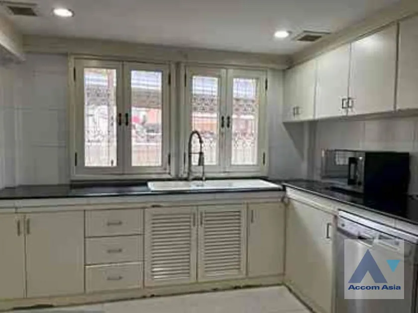 7  4 br House For Sale in Sukhumvit ,Bangkok  AA46062