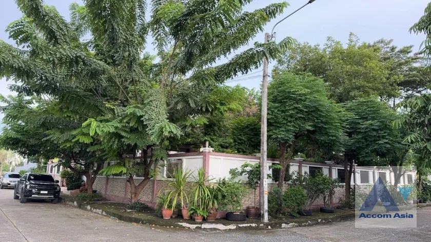 19  5 br House For Sale in Latkrabang ,Bangkok  AA46063