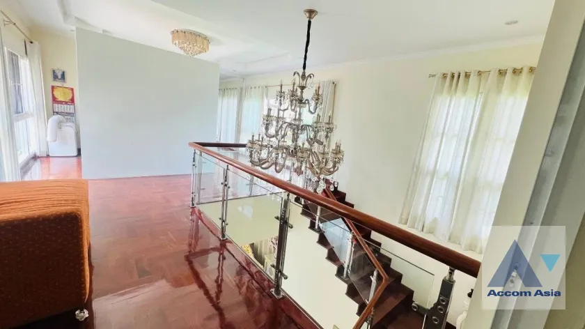 8  5 br House For Sale in Latkrabang ,Bangkok  AA46063