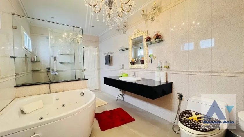 16  5 br House For Sale in Latkrabang ,Bangkok  AA46063