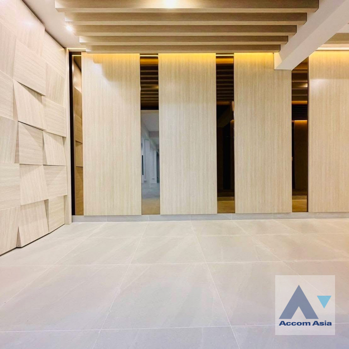 4  House For Rent in Sukhumvit ,Bangkok  AA46067