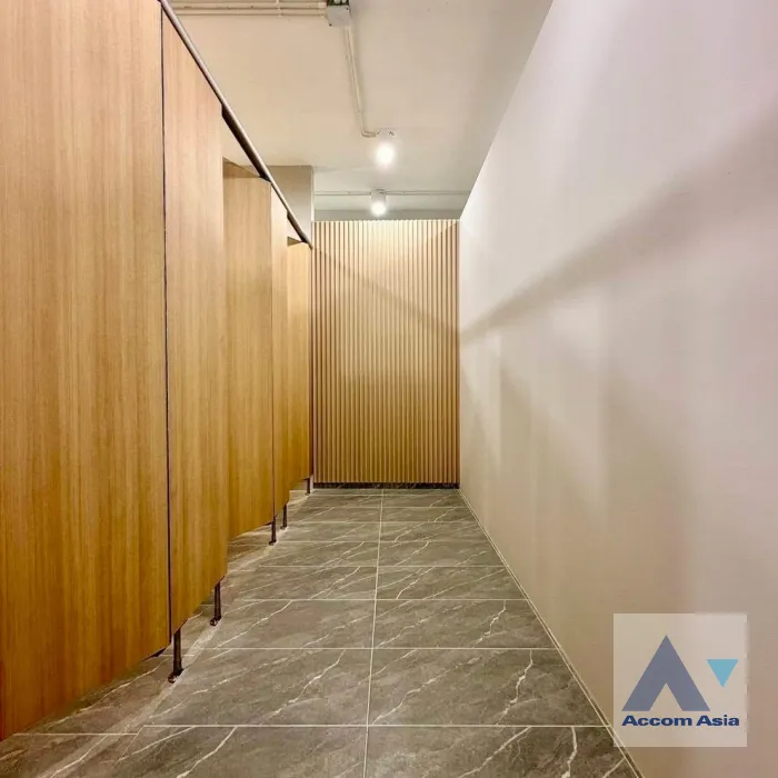 10  House for rent and sale in Sukhumvit ,Bangkok BTS Phra khanong AA46067