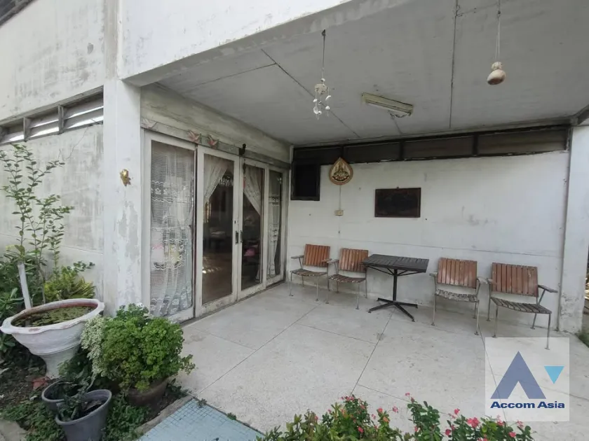 unit 4 Bedrooms  House For Sale in Sukhumvit, Bangkok  (AA46070)
