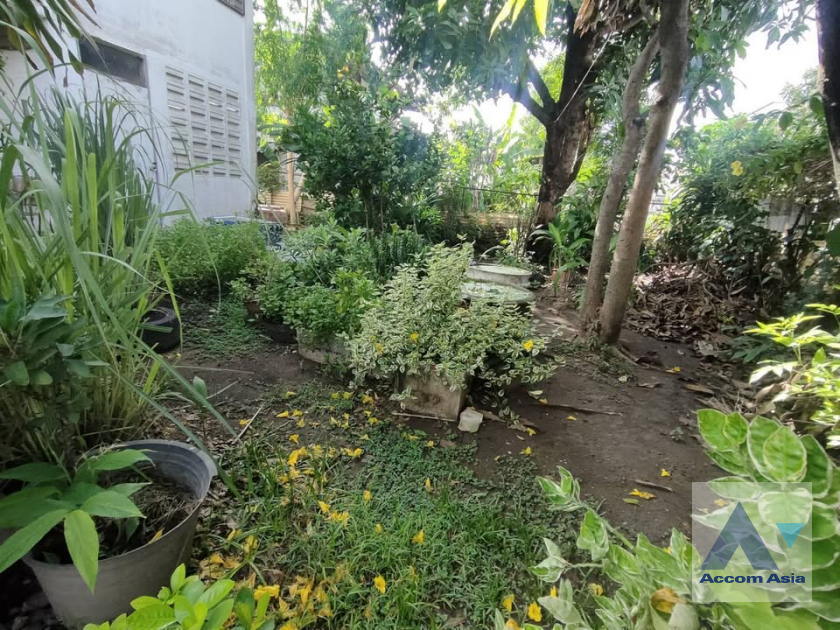 12  4 br House For Sale in Sukhumvit ,Bangkok  AA46070