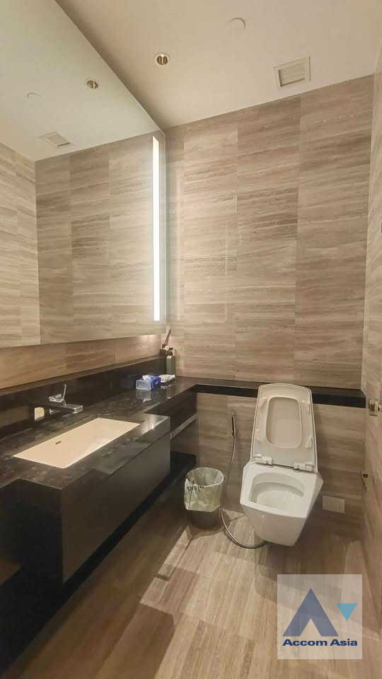 9  4 br Condominium For Rent in Sathorn ,Bangkok BTS Saphan Taksin at Four Seasons Private Residences AA46076