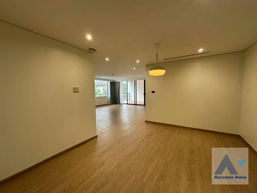  1  3 br Apartment For Rent in Sathorn ,Bangkok MRT Lumphini - BTS Sala Daeng at Children Dreaming Place - Garden AA46077