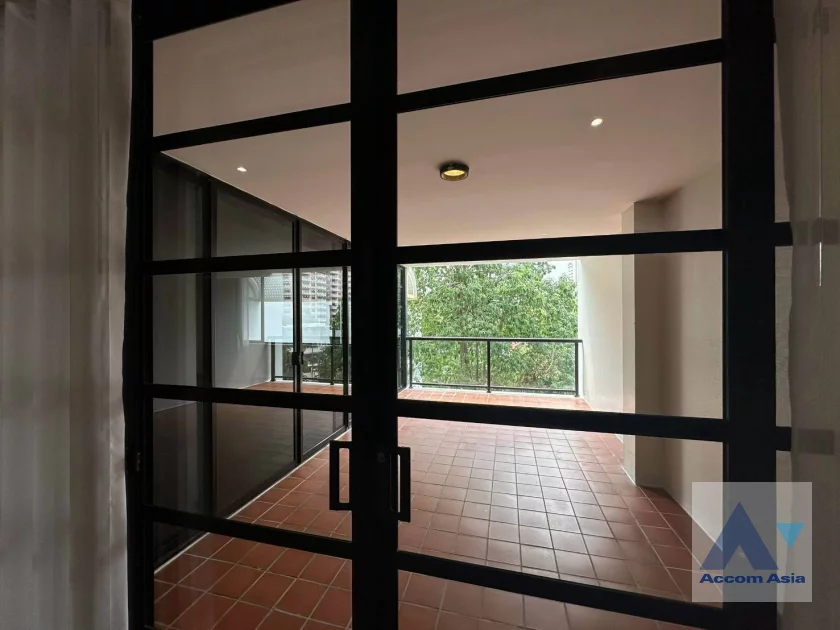 26  3 br Apartment For Rent in Sathorn ,Bangkok MRT Lumphini - BTS Sala Daeng at Children Dreaming Place - Garden AA46077