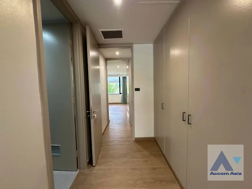 17  3 br Apartment For Rent in Sathorn ,Bangkok MRT Lumphini - BTS Sala Daeng at Children Dreaming Place - Garden AA46077