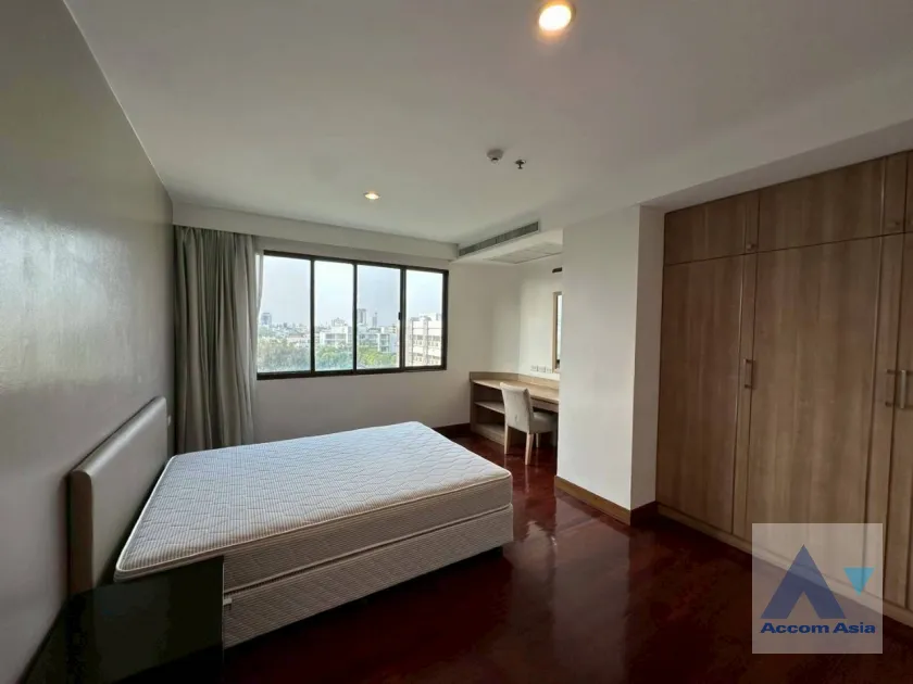 13  3 br Apartment for rent and sale in Sukhumvit ,Bangkok BTS Ekkamai at High-Rise Living with a Large Balcony Apartment in Ekkamai AA46079