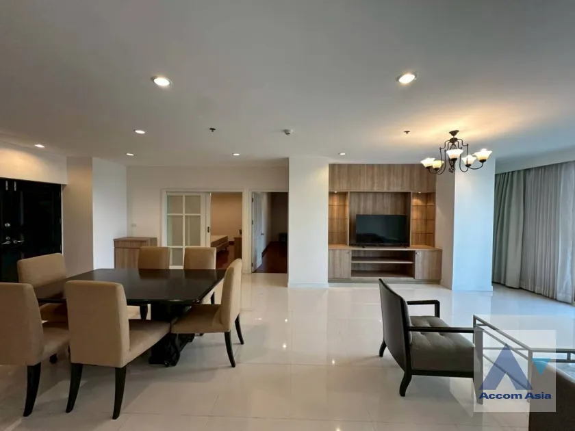 5  3 br Apartment for rent and sale in Sukhumvit ,Bangkok BTS Ekkamai at High-Rise Living with a Large Balcony Apartment in Ekkamai AA46079