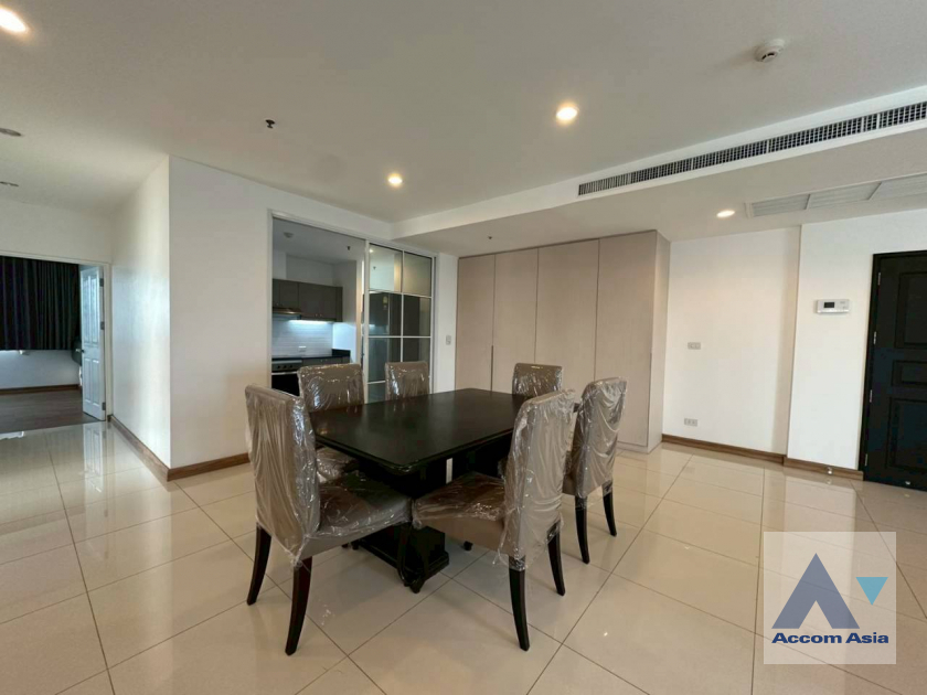 5  3 br Apartment For Rent in Sukhumvit ,Bangkok BTS Ekkamai at High-Rise Living with a Large Balcony Apartment in Ekkamai AA46081