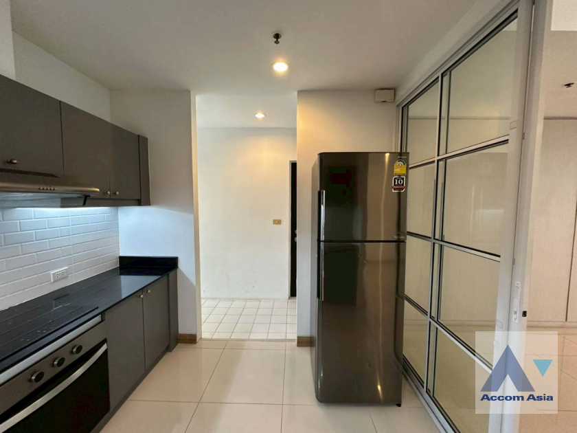 13  3 br Apartment For Rent in Sukhumvit ,Bangkok BTS Ekkamai at High-Rise Living with a Large Balcony Apartment in Ekkamai AA46081