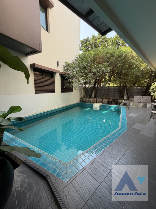 22  3 br Apartment for rent and sale in Sukhumvit ,Bangkok BTS Phrom Phong at Glorious outdoor area AA46087