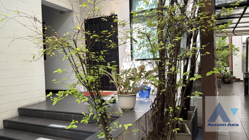 24  3 br Apartment for rent and sale in Sukhumvit ,Bangkok BTS Phrom Phong at Glorious outdoor area AA46087