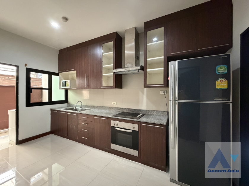 9  3 br Apartment for rent and sale in Sukhumvit ,Bangkok BTS Phrom Phong at Glorious outdoor area AA46087