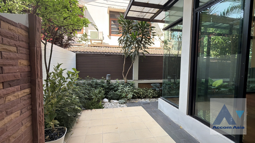 27  3 br Apartment for rent and sale in Sukhumvit ,Bangkok BTS Phrom Phong at Glorious outdoor area AA46087
