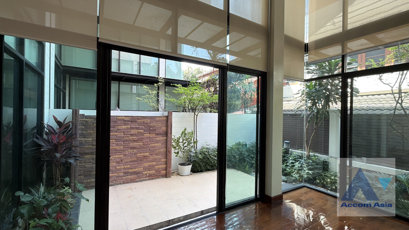 25  3 br Apartment for rent and sale in Sukhumvit ,Bangkok BTS Phrom Phong at Glorious outdoor area AA46087