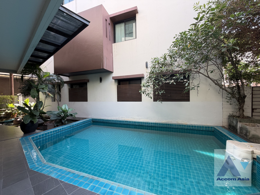 28  3 br Apartment for rent and sale in Sukhumvit ,Bangkok BTS Phrom Phong at Glorious outdoor area AA46087