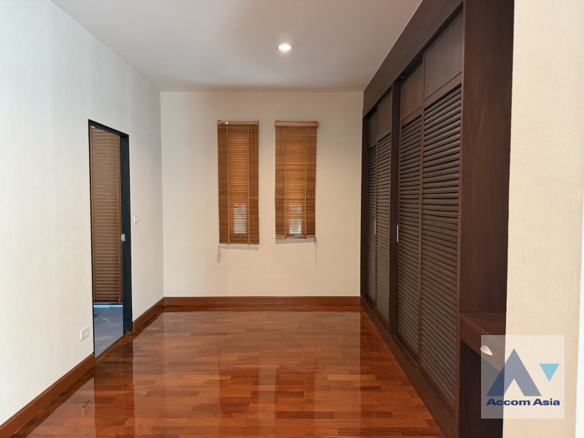 13  3 br Apartment for rent and sale in Sukhumvit ,Bangkok BTS Phrom Phong at Glorious outdoor area AA46087