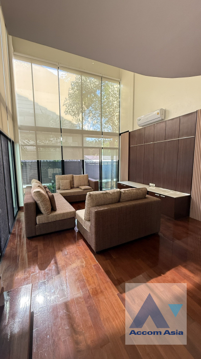 4  3 br Apartment for rent and sale in Sukhumvit ,Bangkok BTS Phrom Phong at Glorious outdoor area AA46087