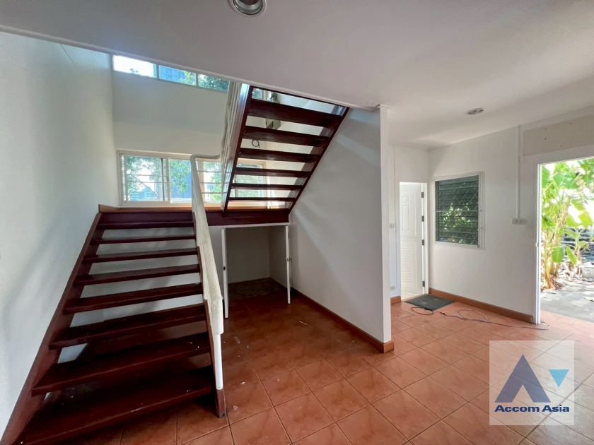 7  4 br House For Rent in Sukhumvit ,Bangkok  AA46093