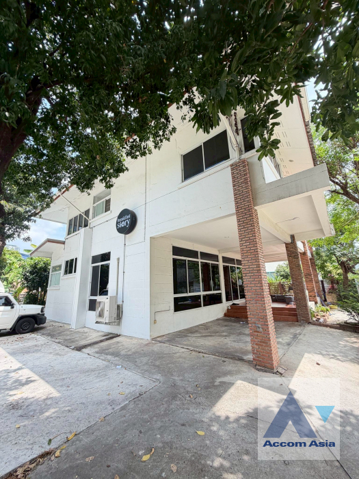 12  4 br House For Rent in Sukhumvit ,Bangkok  AA46093