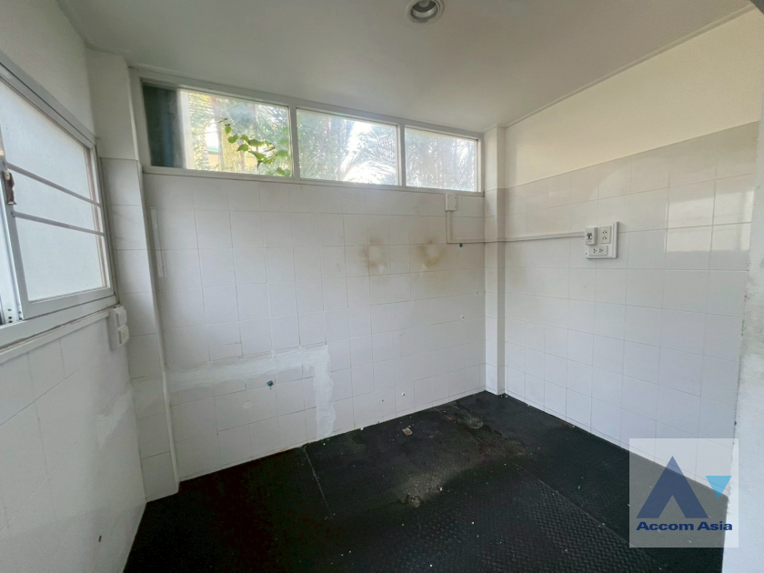 10  4 br House For Rent in Sukhumvit ,Bangkok  AA46093