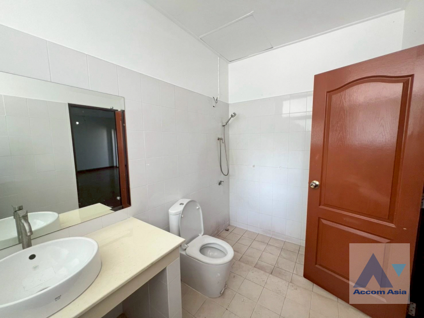 13  4 br House For Rent in Sukhumvit ,Bangkok  AA46093