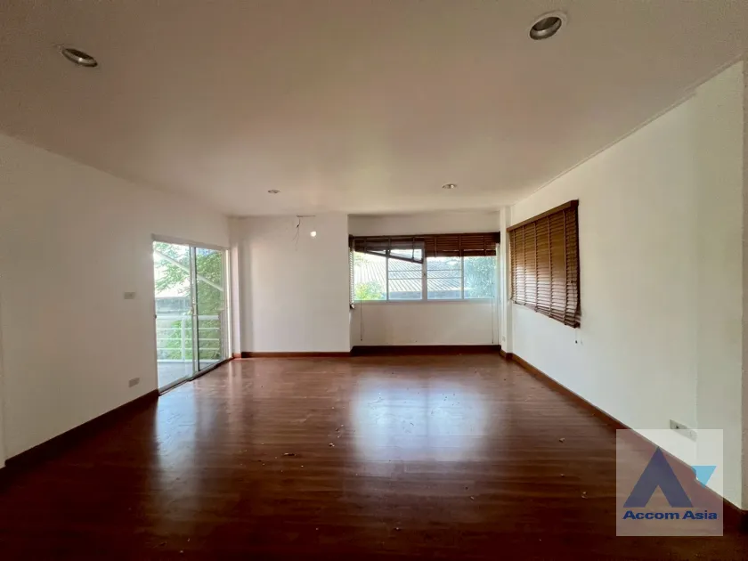 4  4 br House for rent and sale in Sukhumvit ,Bangkok  AA46093