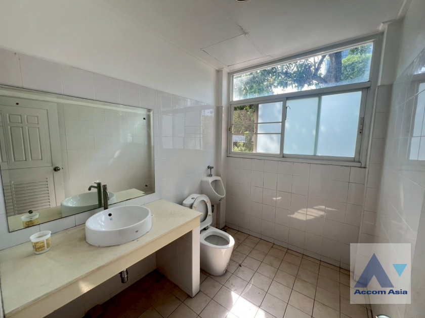 14  4 br House For Rent in Sukhumvit ,Bangkok  AA46093