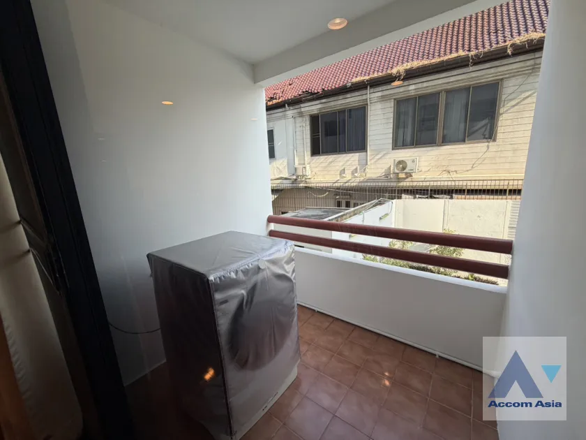 14  2 br Condominium For Rent in Ploenchit ,Bangkok BTS Ploenchit at La Maison Ruamrudee AA46097
