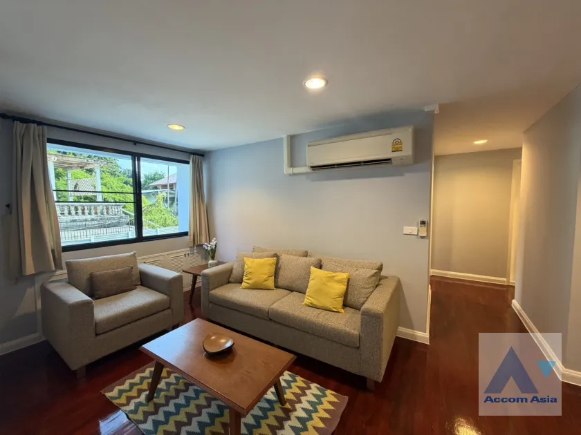 unit 2 Bedrooms  Condominium For Rent in Ploenchit, Bangkok  near BTS Ploenchit (AA46097)