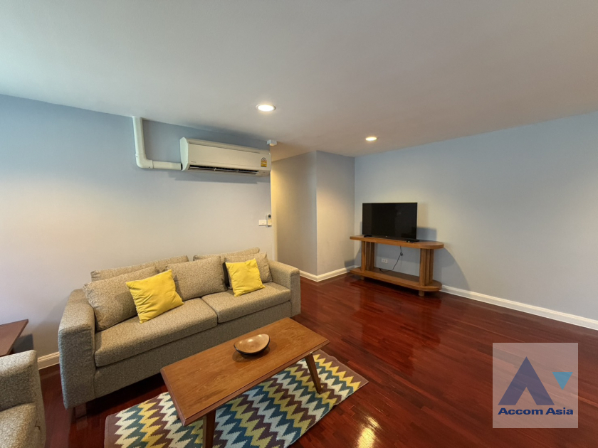 4  2 br Condominium For Rent in Ploenchit ,Bangkok BTS Ploenchit at La Maison Ruamrudee AA46097