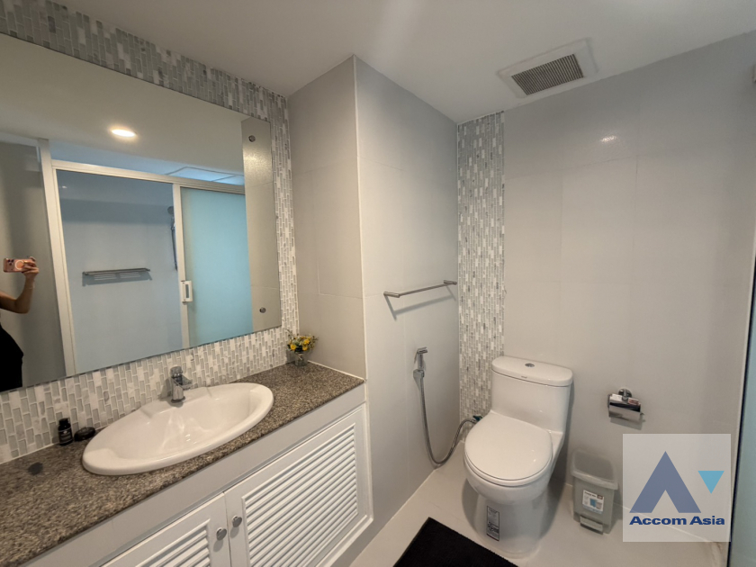 11  2 br Condominium For Rent in Ploenchit ,Bangkok BTS Ploenchit at La Maison Ruamrudee AA46097