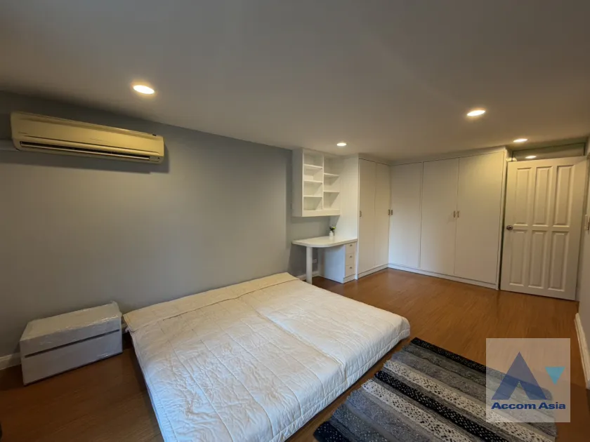 9  2 br Condominium For Rent in Ploenchit ,Bangkok BTS Ploenchit at La Maison Ruamrudee AA46097