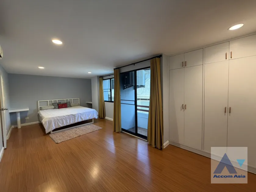 6  2 br Condominium For Rent in Ploenchit ,Bangkok BTS Ploenchit at La Maison Ruamrudee AA46097