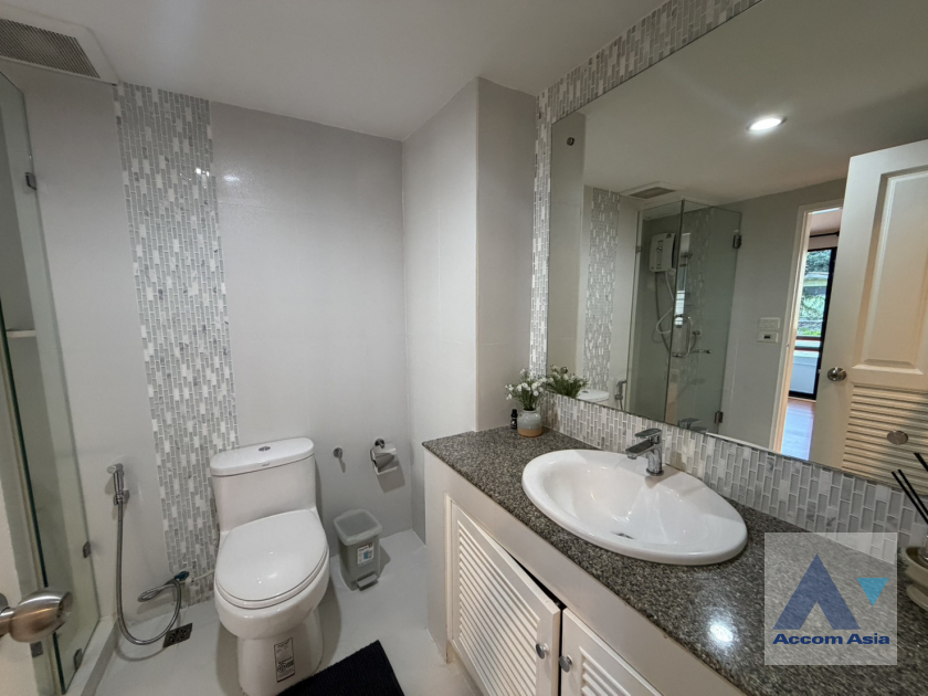 13  2 br Condominium For Rent in Ploenchit ,Bangkok BTS Ploenchit at La Maison Ruamrudee AA46097