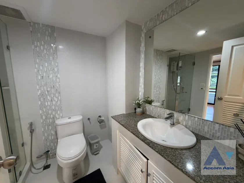 12  2 br Condominium For Rent in Ploenchit ,Bangkok BTS Ploenchit at La Maison Ruamrudee AA46097