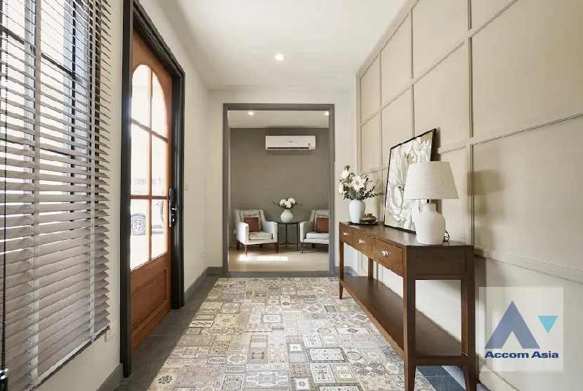 10  4 br House for rent and sale in Pattanakarn ,Bangkok ARL Ramkhamhaeng AA46103
