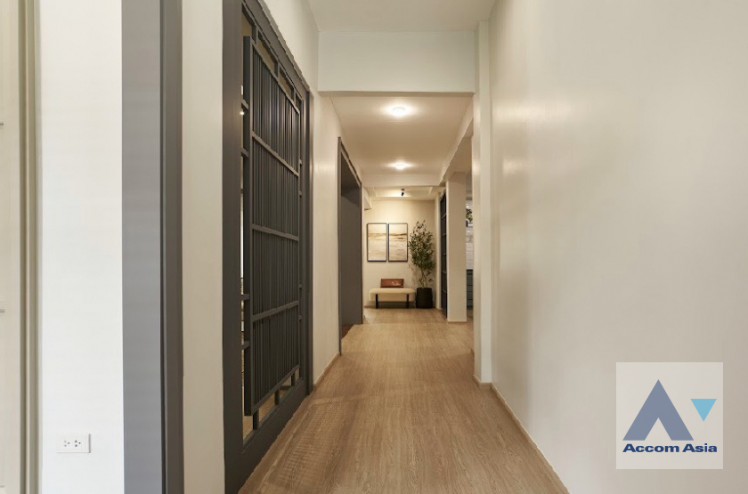 12  4 br House for rent and sale in Pattanakarn ,Bangkok ARL Ramkhamhaeng AA46103