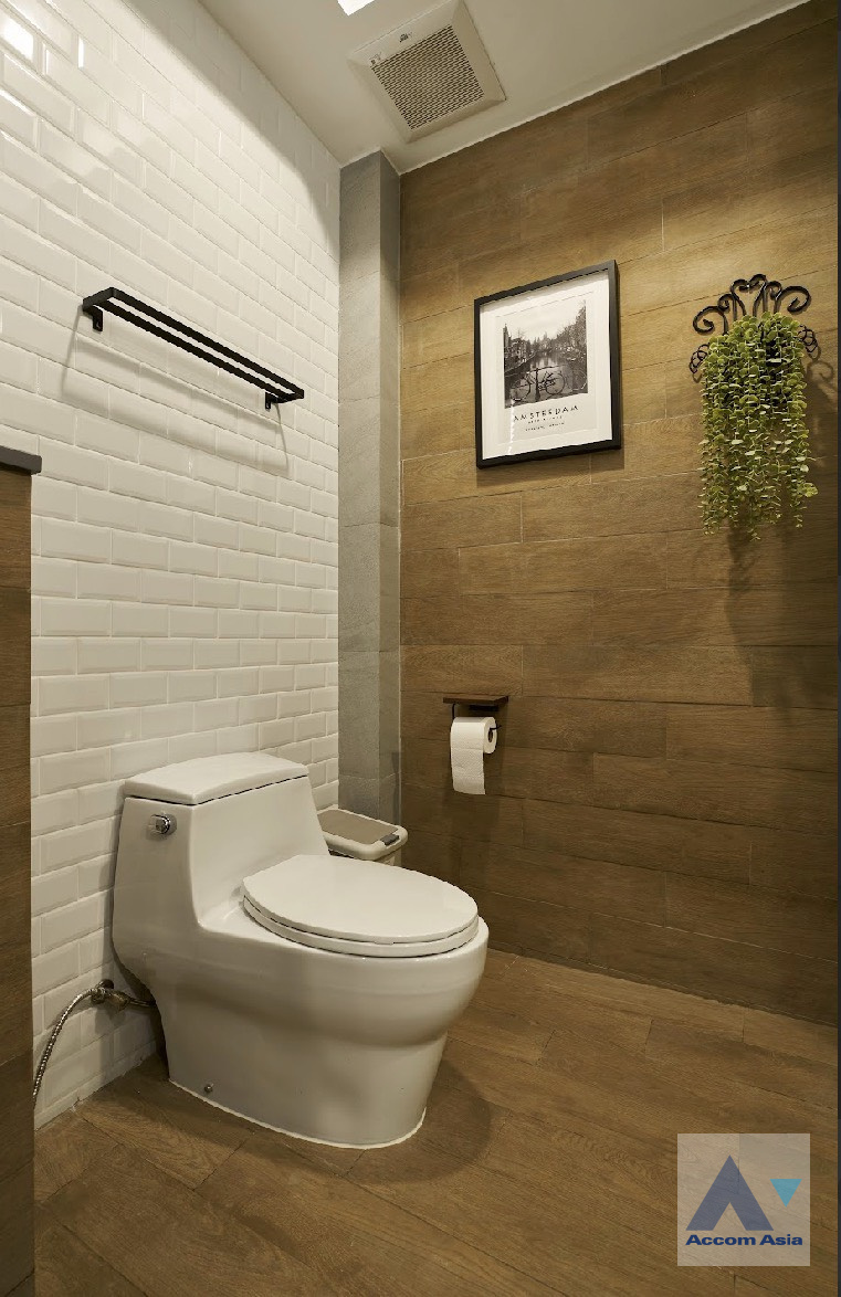 22  4 br House for rent and sale in Pattanakarn ,Bangkok ARL Ramkhamhaeng AA46103