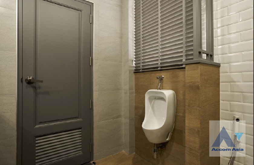 23  4 br House for rent and sale in Pattanakarn ,Bangkok ARL Ramkhamhaeng AA46103