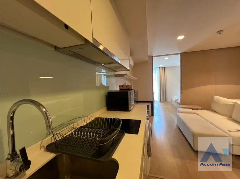 5  1 br Condominium For Sale in Sukhumvit ,Bangkok BTS Thong Lo at LIV @ 49 AA46107