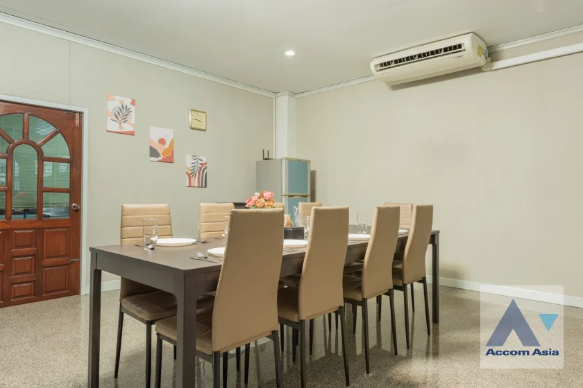 6  7 br House For Rent in Lat Phrao ,Bangkok MRT Lat Phrao 83 AA46108