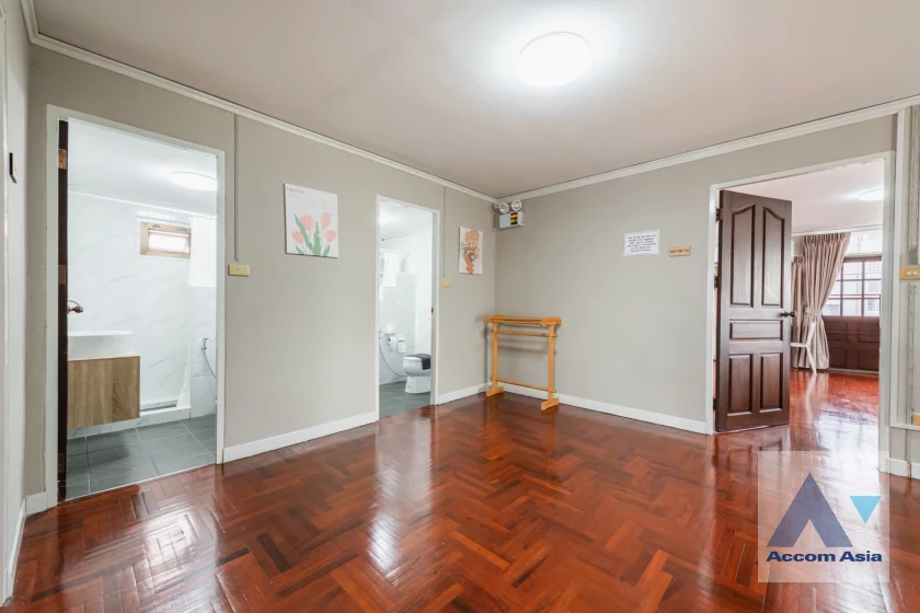9  7 br House For Rent in Lat Phrao ,Bangkok MRT Lat Phrao 83 AA46108