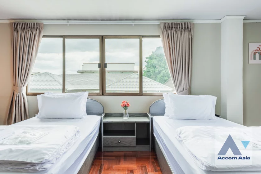 12  7 br House For Rent in Lat Phrao ,Bangkok MRT Lat Phrao 83 AA46108