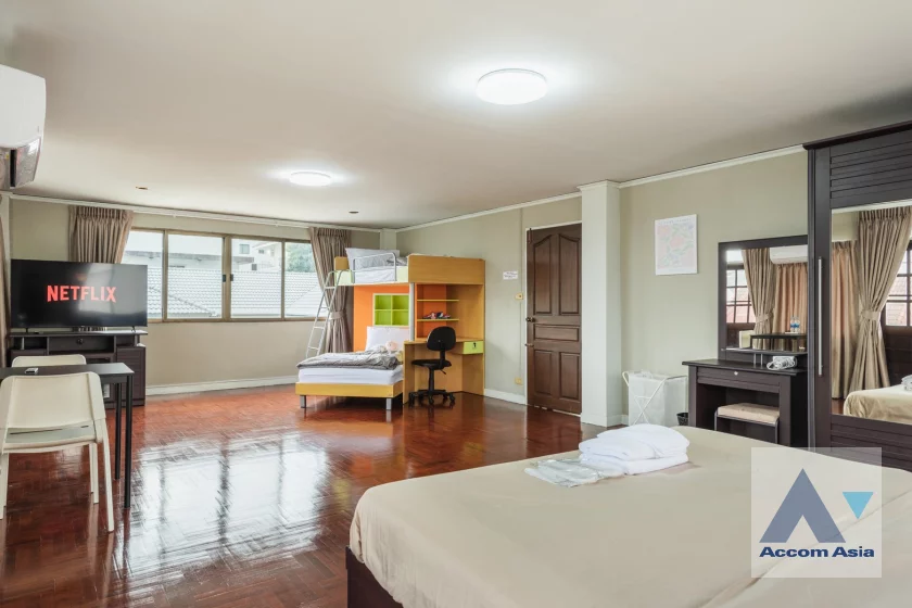 19  7 br House For Rent in Lat Phrao ,Bangkok MRT Lat Phrao 83 AA46108