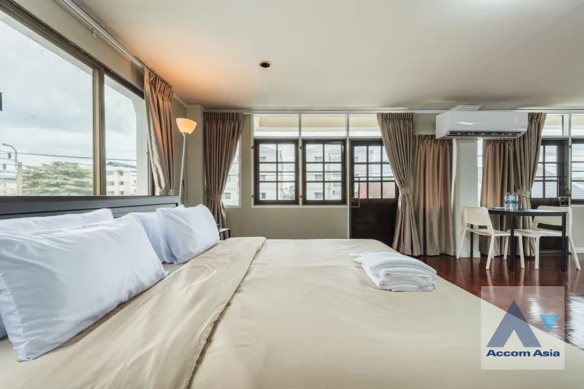 18  7 br House For Rent in Lat Phrao ,Bangkok MRT Lat Phrao 83 AA46108