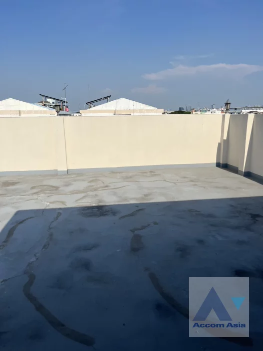 32  7 br House For Rent in Lat Phrao ,Bangkok MRT Lat Phrao 83 AA46108