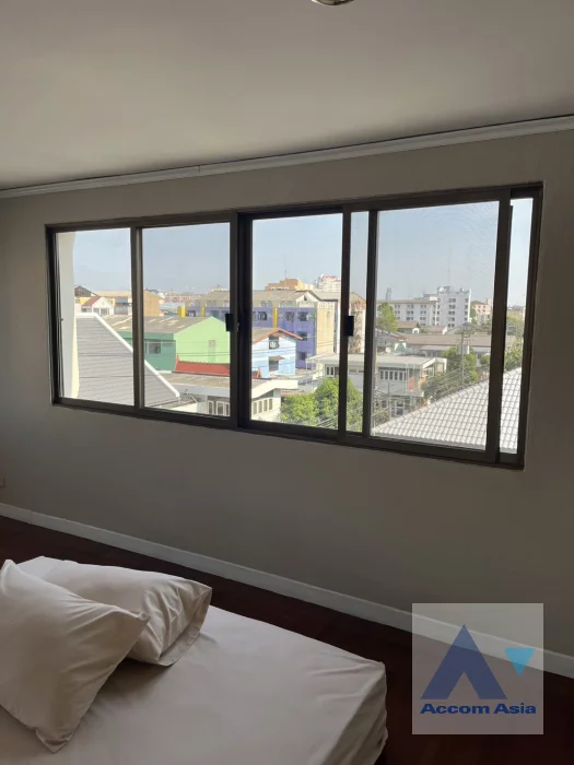 27  7 br House For Rent in Lat Phrao ,Bangkok MRT Lat Phrao 83 AA46108